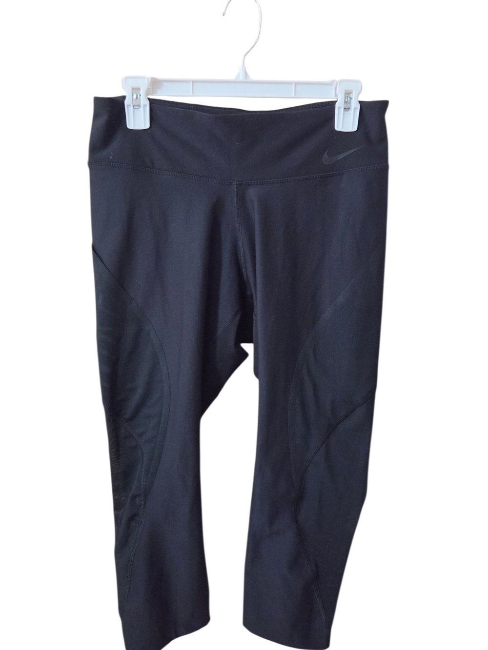 Nike Black Cropped Performance Leggings